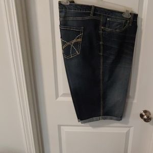 NWOT a.n.a (A NEW APPROACH) Jean Shorts